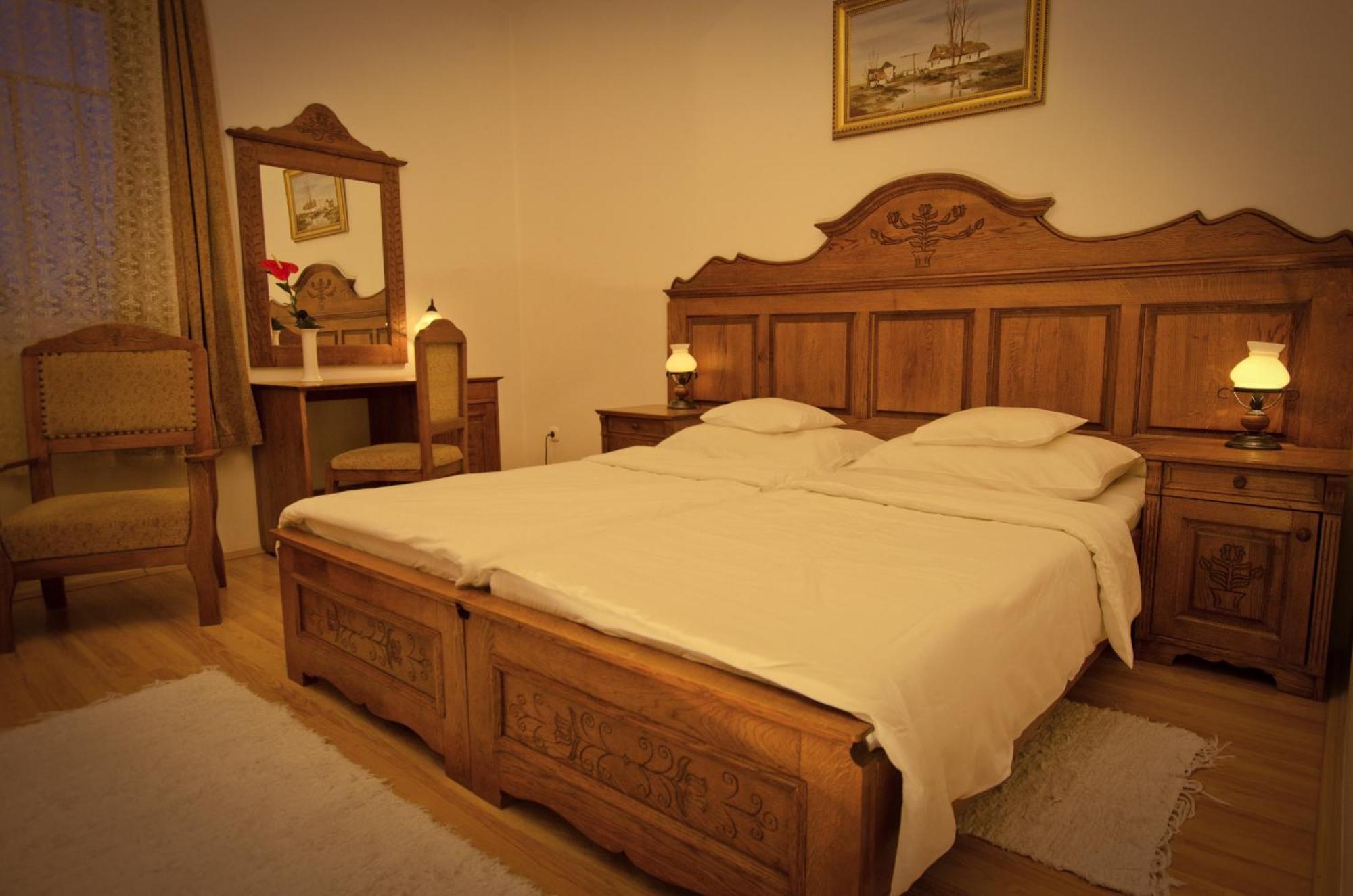 Kemences Csarda Es Panzio Hotel Hajduszoboszlo Ngoại thất bức ảnh
